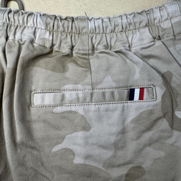 Moncler Pantalone Bermuda Camouflage Shorts - Picture 6 of 14